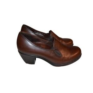 Dansko Beth Brown Leather Clogs with a Block Heel Size 7 1/2 Size 38